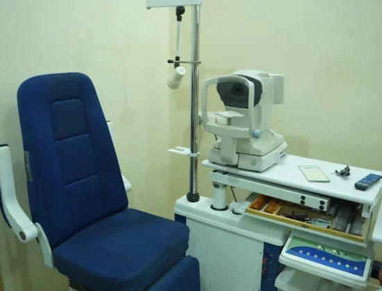 Omkar Eye Hospital – Dr. Nilesh Kakade