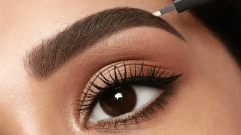 eyebrow microblading treatment